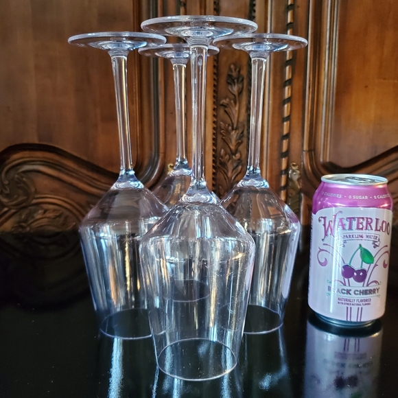 (5pc) 11oz🍷9 1/4" Clear Wine Glass & 1 Pink Metal 2 Handle Bucket - Picture 15 of 16